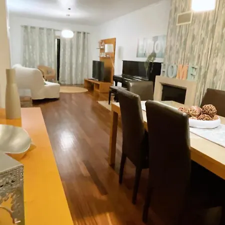 Familiar T3 Em Valongo Com Terraco Privativo E Churrasqueira Apartman