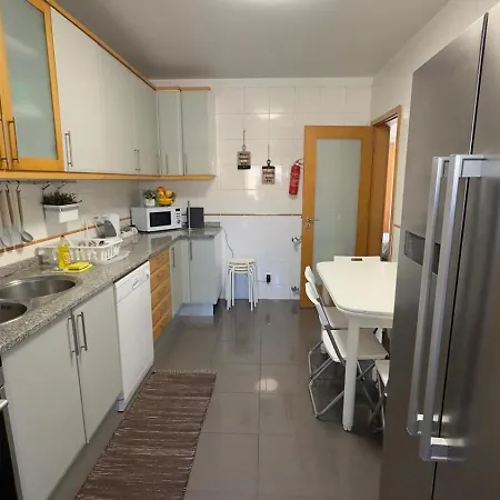 Familiar T3 Em Valongo Com Terraco Privativo E Churrasqueira