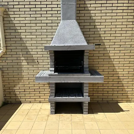 Familiar T3 Em Valongo Com Terraco Privativo E Churrasqueira