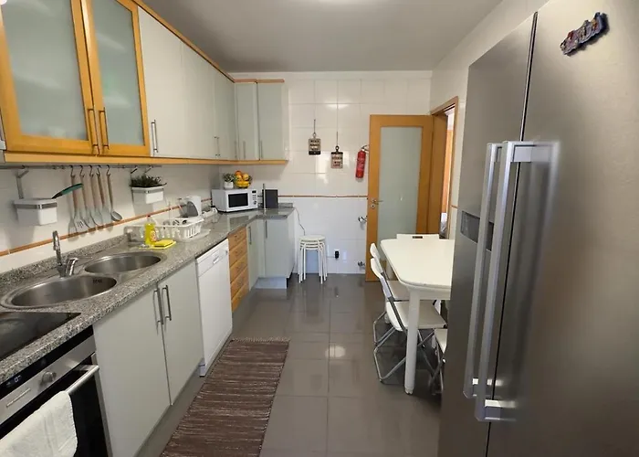 Familiar T3 Em Valongo Com Terraco Privativo E Churrasqueira