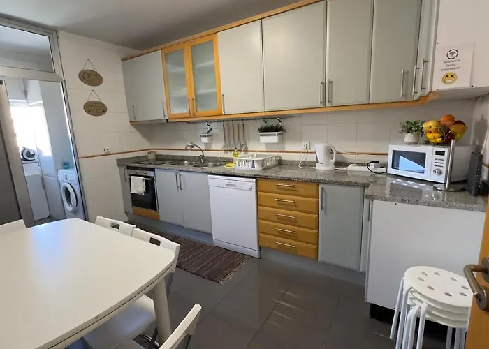 דירה Familiar T3 Em Valongo Com Terraco Privativo E Churrasqueira Campo (Porto)