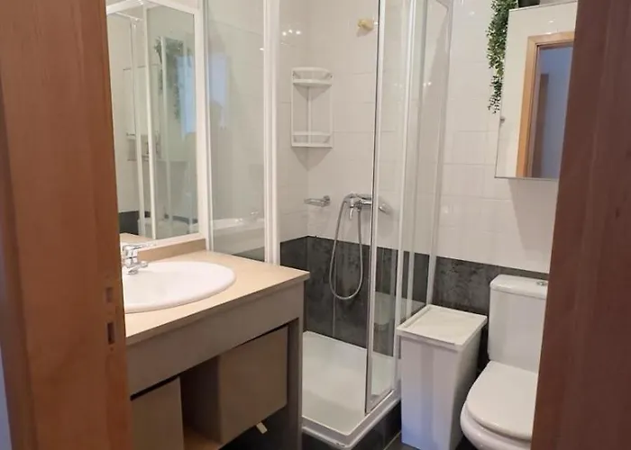 Familiar T3 Em Valongo Com Terraco Privativo E Churrasqueira * Campo (Porto)