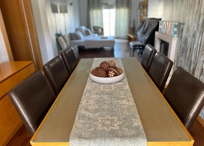 Familiar T3 Em Valongo Com Terraco Privativo E Churrasqueira דירה *