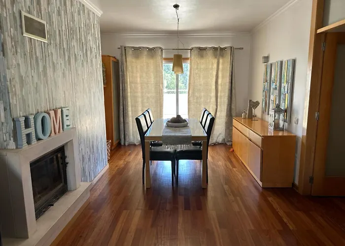 Familiar T3 Em Valongo Com Terraco Privativo E Churrasqueira