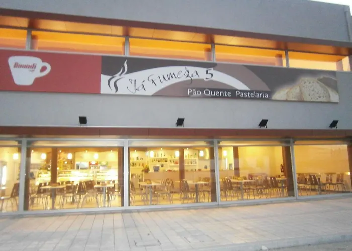 Familiar T3 Em Valongo Com Terraco Privativo E Churrasqueira