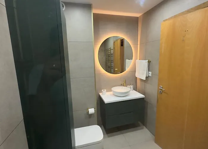 Familiar T3 Em Valongo Com Terraco Privativo E Churrasqueira